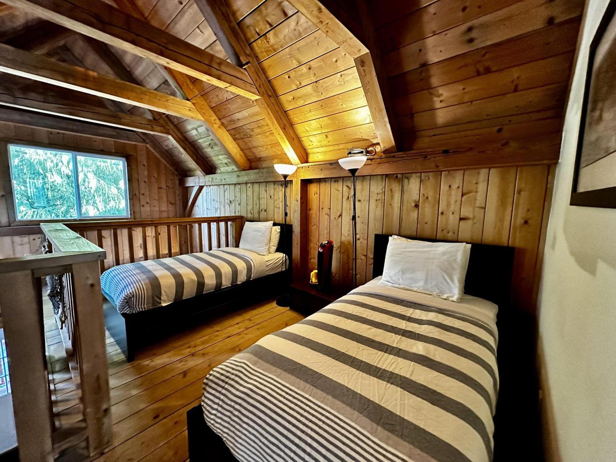 אוקלולט Waterfront Timber Frame Cottage! מראה חיצוני תמונה